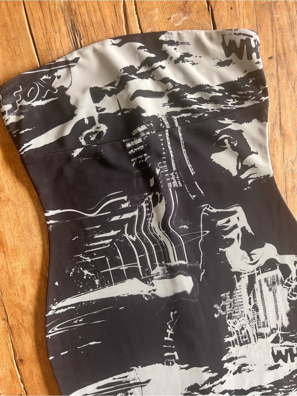 White Fox Boutique Black & White Abstract Strapless Midi Dress - Picture 4 of 8